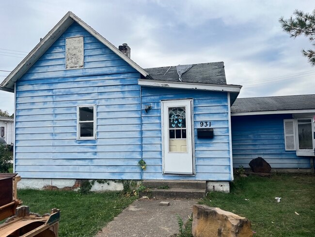 Primary Photo - 931 Baldwin St