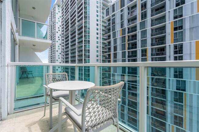 Building Photo - 41 SE 5th St