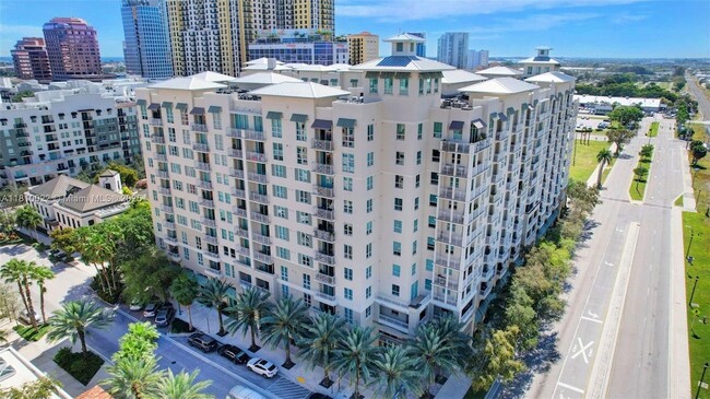 Building Photo - 480 Hibiscus St