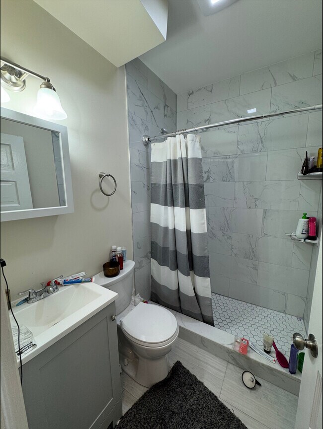 Building Photo - 18 Sawyer Terrace