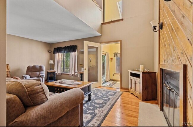Building Photo - 8253 Honeysuckle Dr