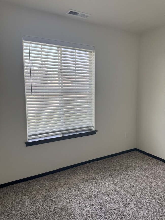 Building Photo - Orchard Terrace Umatilla