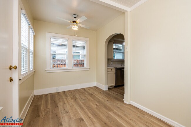 Building Photo - 768 Calderon Ave