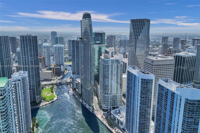 Building Photo - 300 Biscayne Blvd Way