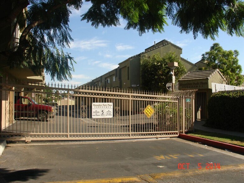 Building Photo - 15341 Hunsaker Ave