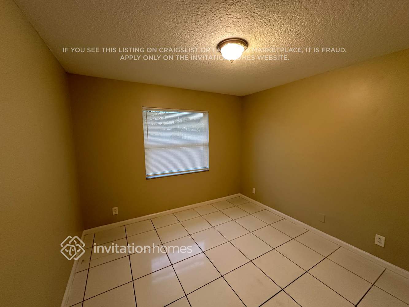 Building Photo - 1672 W Breezy Ln