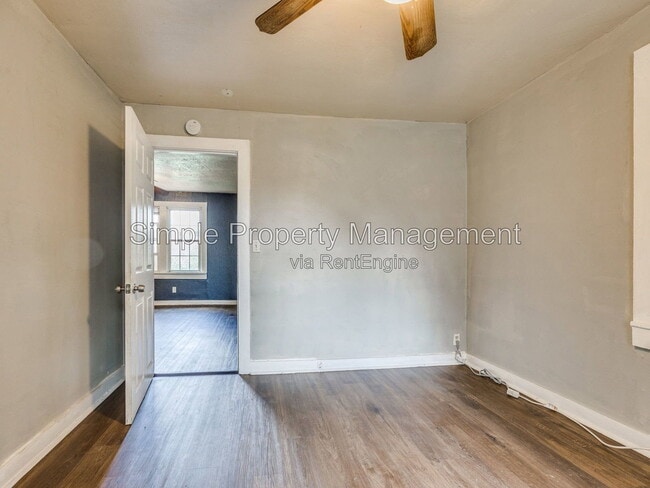 Building Photo - 1524 SW Binkley St