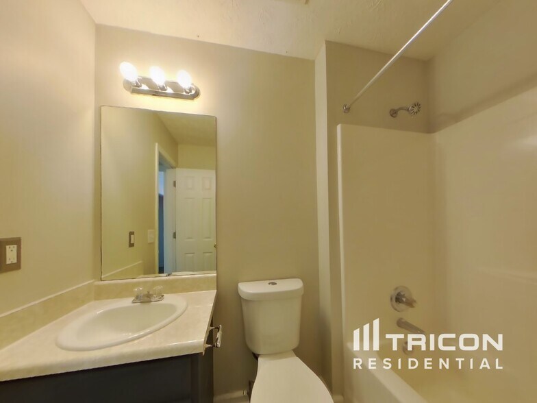 Building Photo - 7020 Cedar Ct