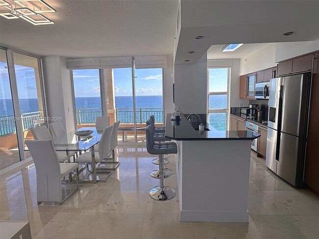 Building Photo - 2080 S Ocean Dr