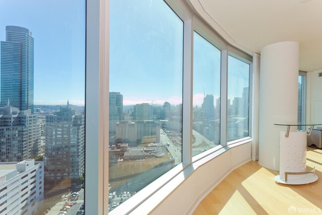 Building Photo - 301 Main St