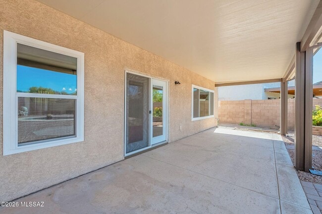 Building Photo - 10095 N Mill Crossing Way