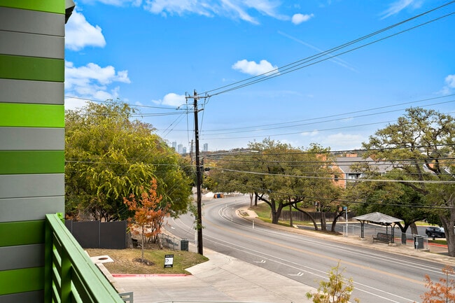 Building Photo - 4004 Banister Ln