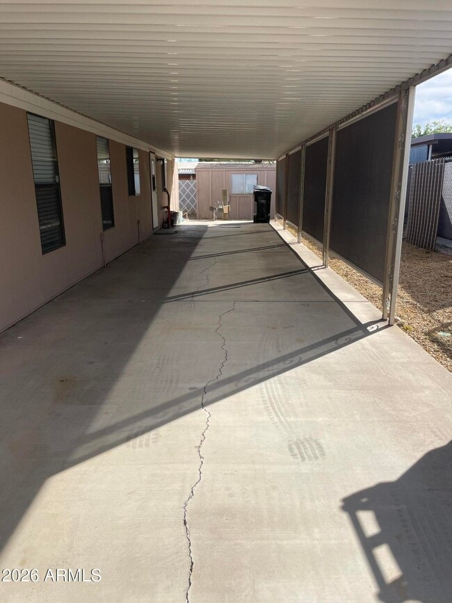 Building Photo - 415 E Villa Theresa Dr