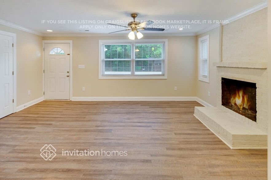 Building Photo - 1517 Lasalle St