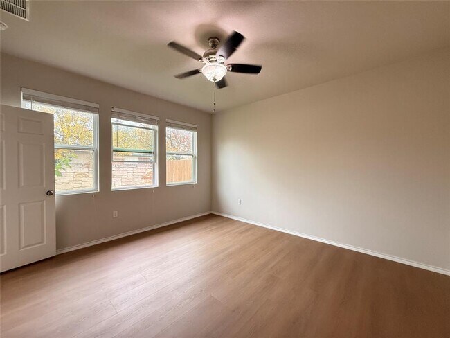 Building Photo - 1922 Tasmanian Tiger Trace