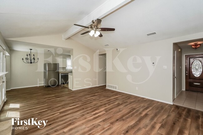 Building Photo - 6104 Skylark Ln