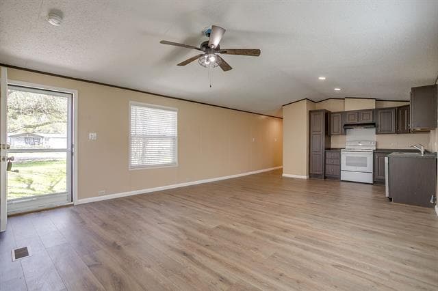 Building Photo - 1948 Lariat Ln