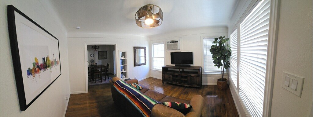 Building Photo - 118 Callaghan Ave