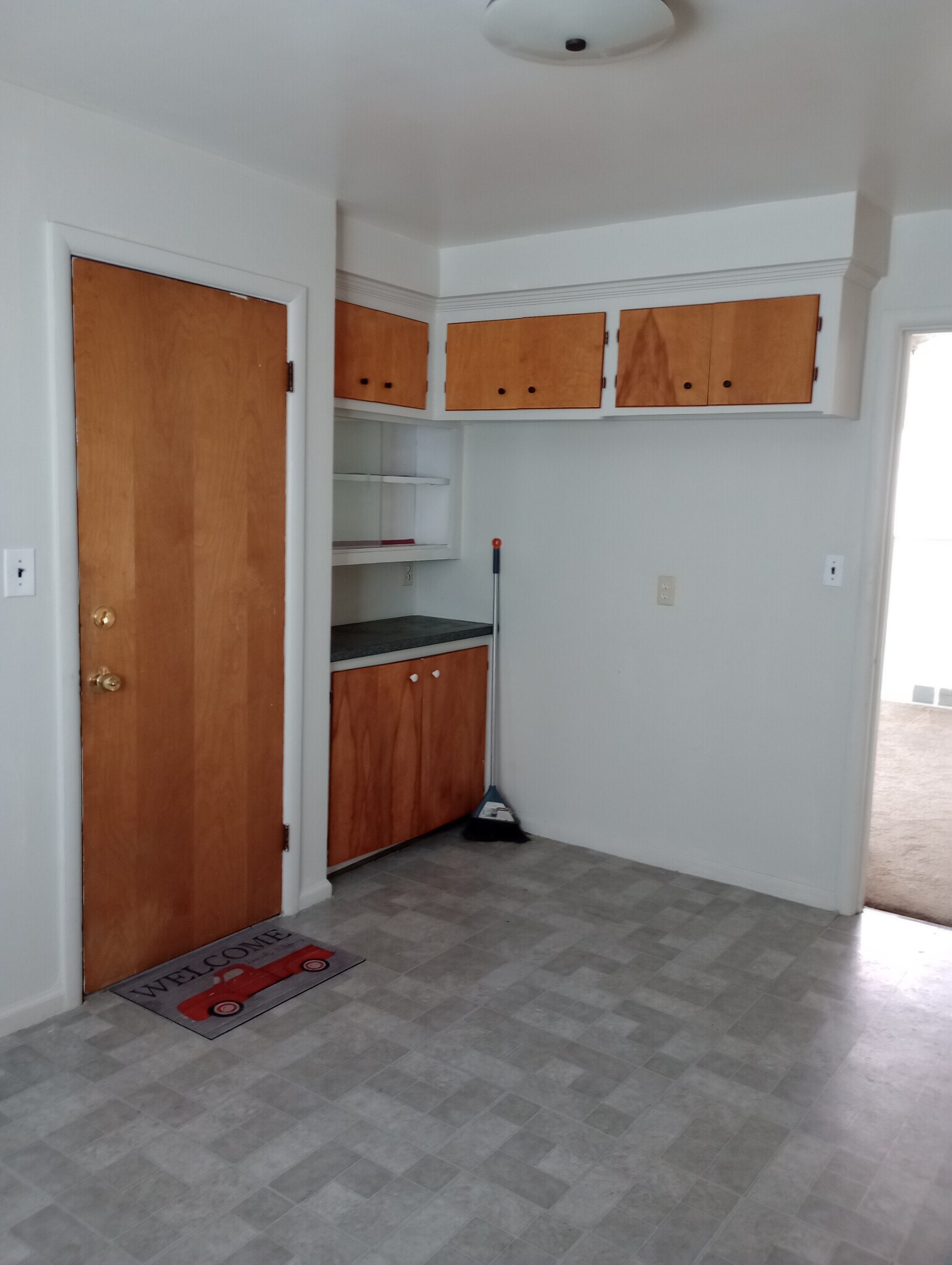 KITCHEN - 20216 Stratford Rd