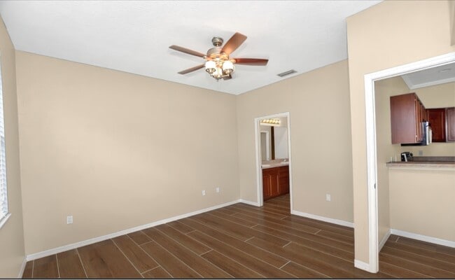 Building Photo - 6502 Sedgeford Dr