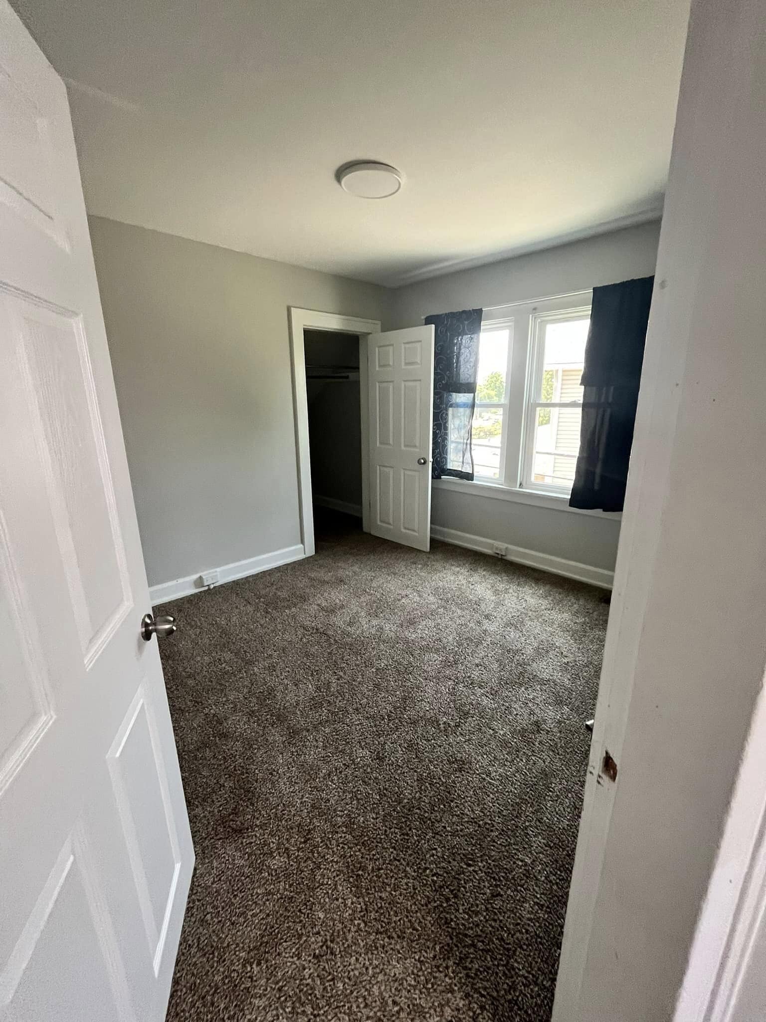 Building Photo - 1262 E 20th Ave