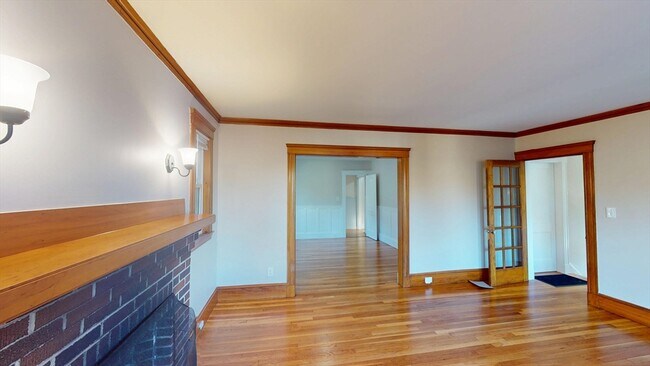 Building Photo - 39-41-41 Upland Rd