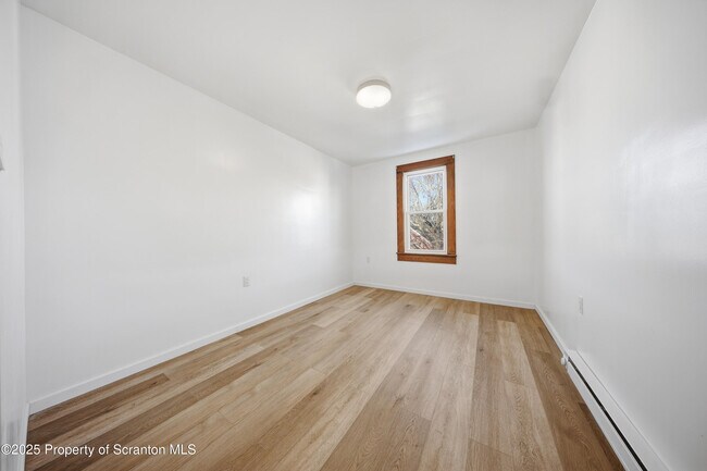 Building Photo - 1312 N Washington Ave