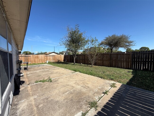 Building Photo - 6534 Carly Park Way