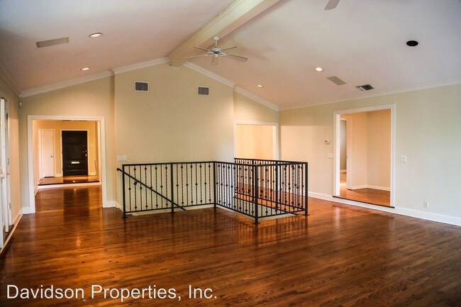 Building Photo - 4 br, 4 bath House - 730 Corona