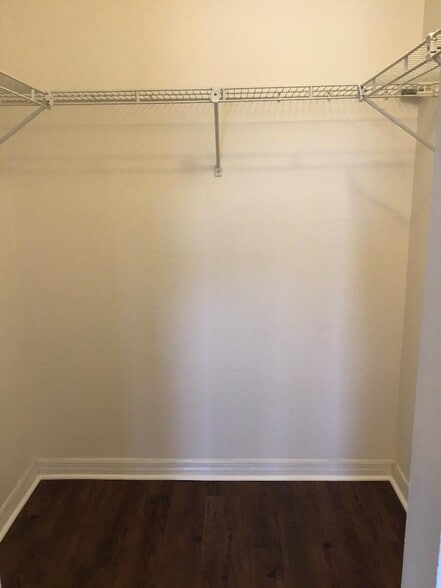 walk in closet with ac vent - 1720 Murrell Rd