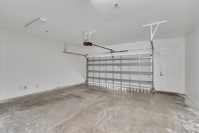 Building Photo - 770 Millbrae Ct