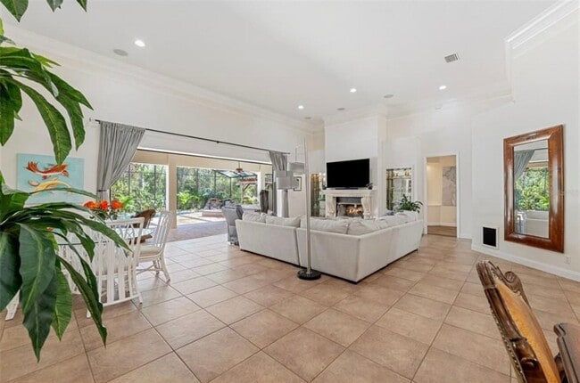 Building Photo - Luxurious 3 Bed 4 Bath Private Single-Story Sanctuary on 1.2 acres