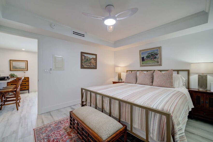 Building Photo - 655 8th Ave S