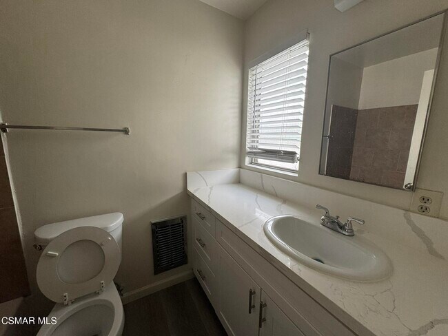 Building Photo - 13507 Victory Blvd