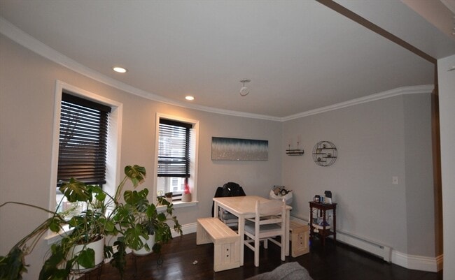 Building Photo - 60 Florida St