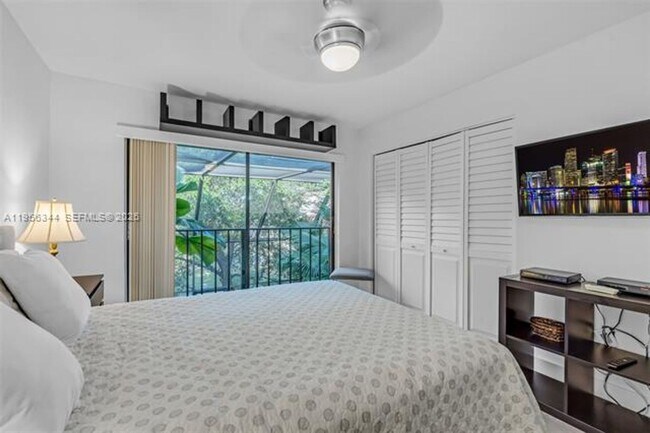 Building Photo - 3430 Torremolinos Ave