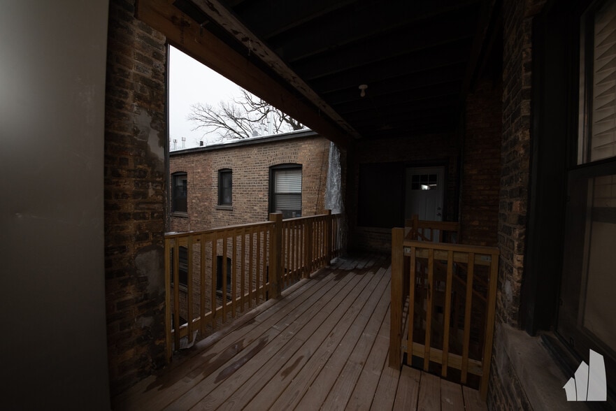 Building Photo - 1143 Maple