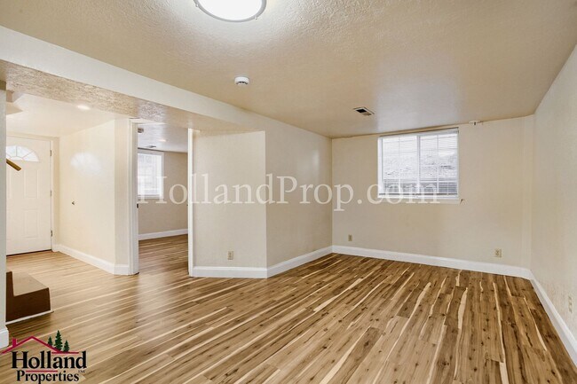 Building Photo - Charming 3-Bedroom Home in Highly Walkable Milwaukie Neighborhood!