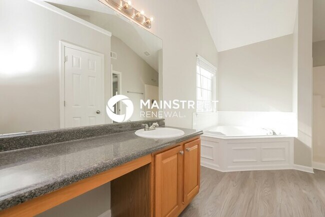 Building Photo - 4 Bedroom Pet-Friendly Home in JONESBORO, ...