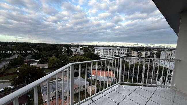 Building Photo - 16740 NE 9th Ave