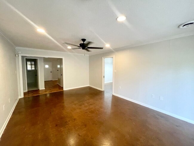 Building Photo - Palo-1436  Kimwood Dr