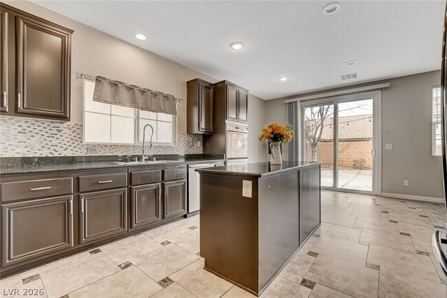 Building Photo - 66 Archer Glen Ave