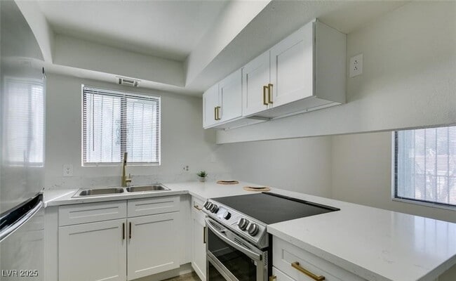 Building Photo - 6932 Kilgore Dr