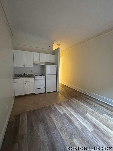 Building Photo - 62 Boylston St