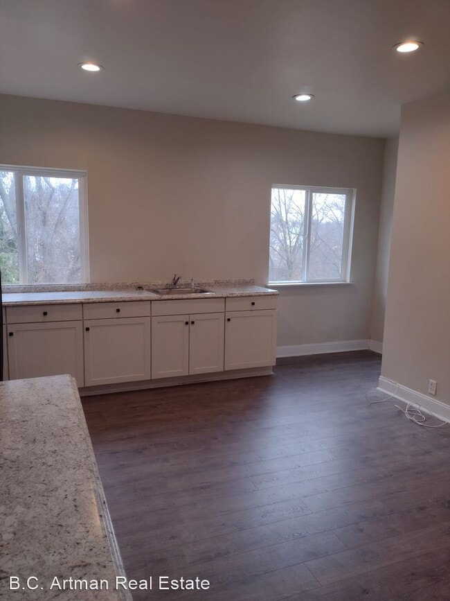 Building Photo - 2 br, 2 bath House - 641 Margaret Street