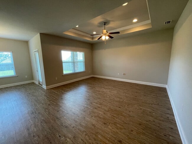 Building Photo - 31689 Kestrel Loop