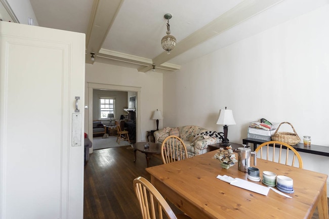 Building Photo - 3204 Porter St NW