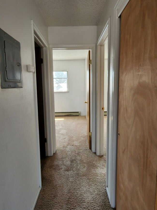 Building Photo - Parkview4517