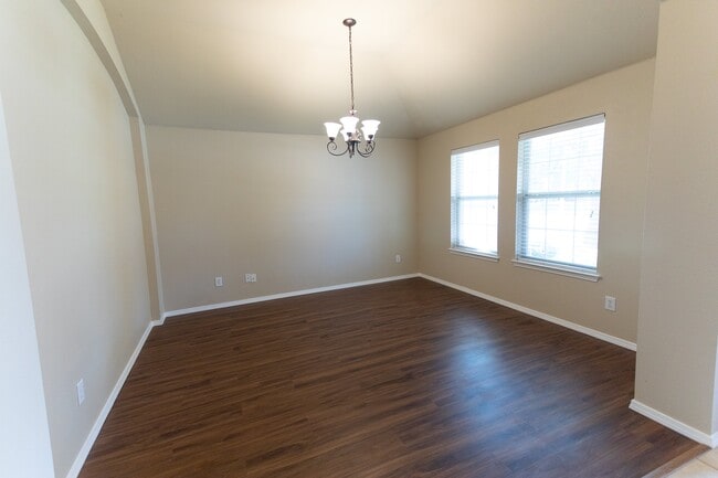 Building Photo - 500 Promise Creek Dr