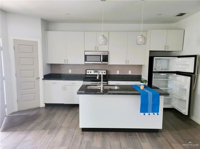 Building Photo - 16 New Orleans Cir